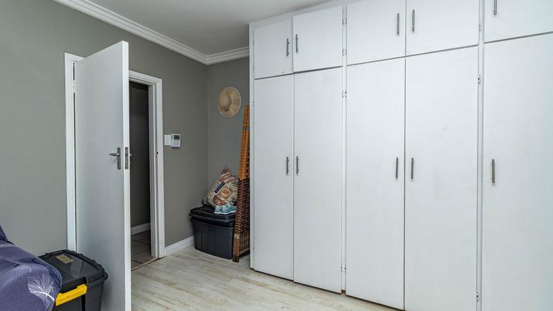 7 Bedroom Property for Sale in Dana Bay Western Cape